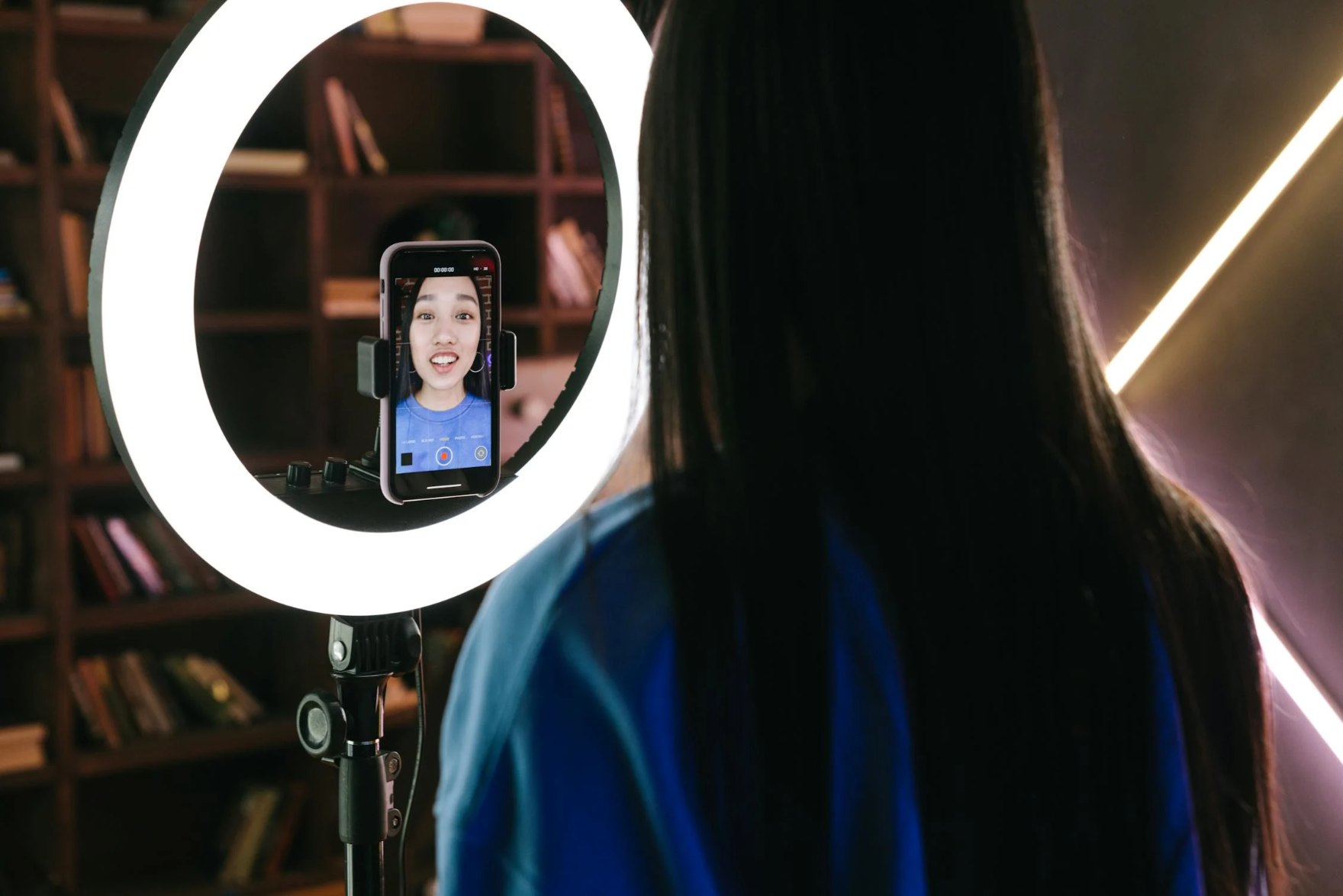 How to Turn Influencer Collaborations into Viral Sensations