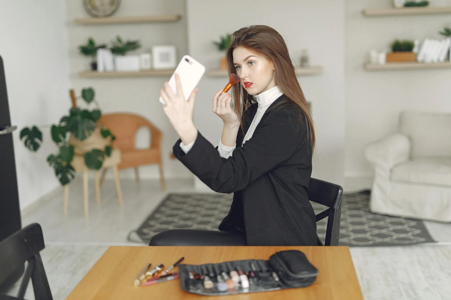 How to Use Influencer Marketing to Launch a New Product Successfully