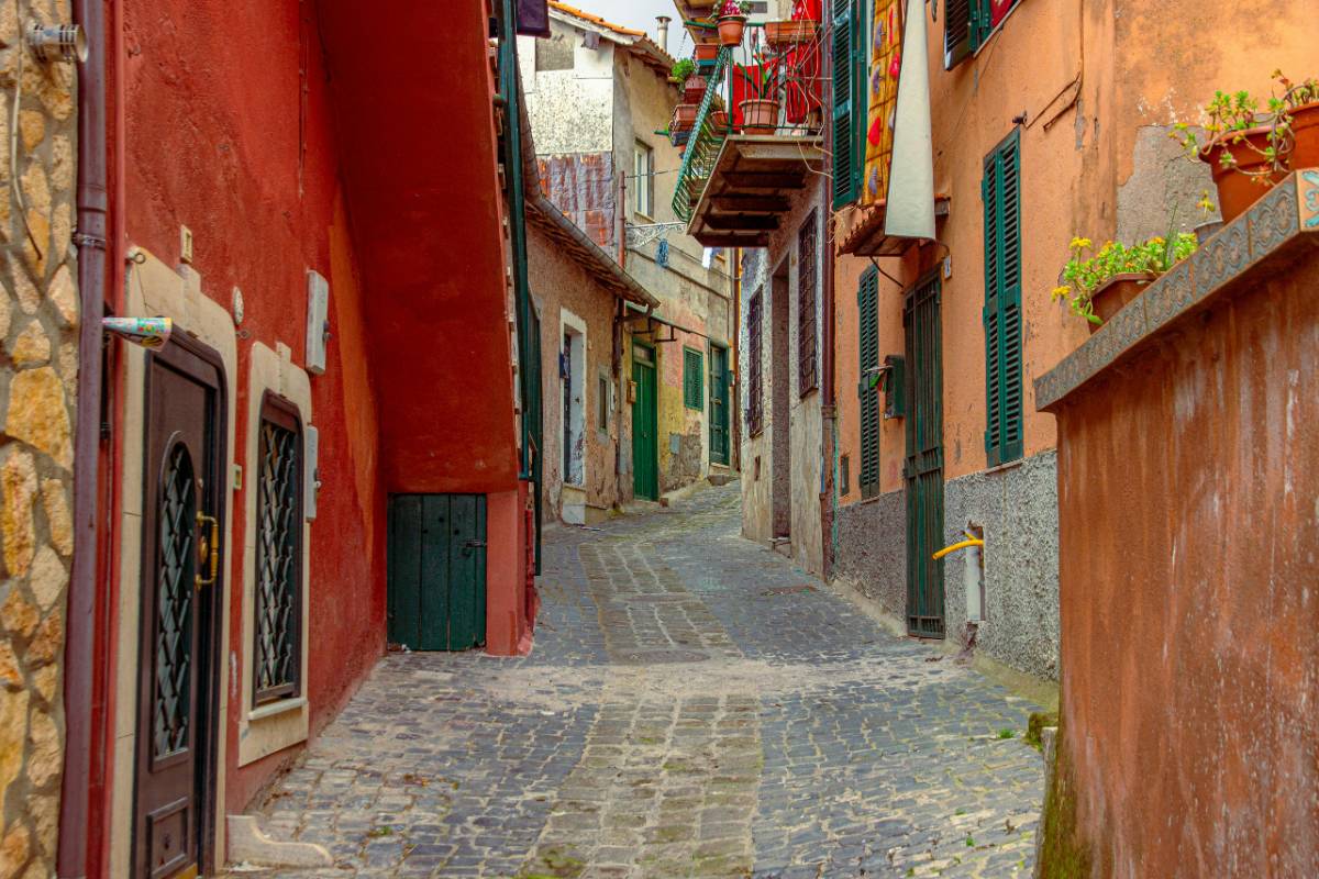 Hidden Gems Around the World: Unique Travel Destinations Off the Beaten Path