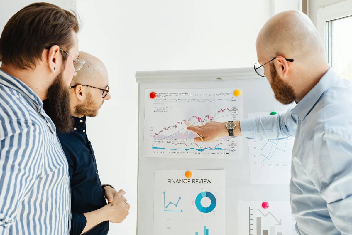 How to Manage and Diversify Your Investment Portfolio